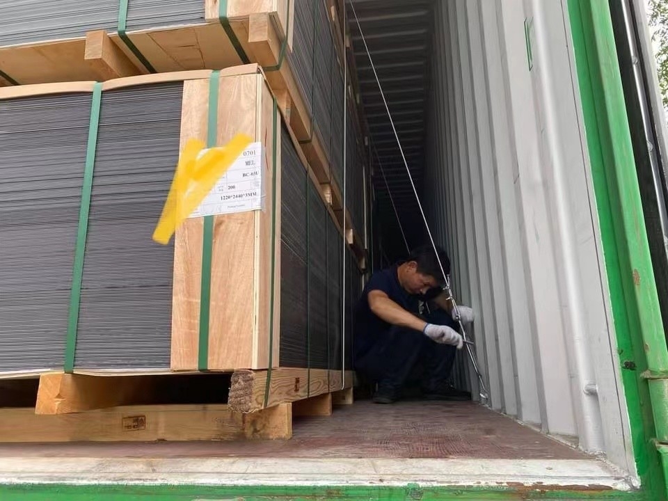Mirror Polished Aluminum Panel 0.04-0.5mm Polyethylene Core 30%-70% Gloss 1220-2000mm ISO Certified