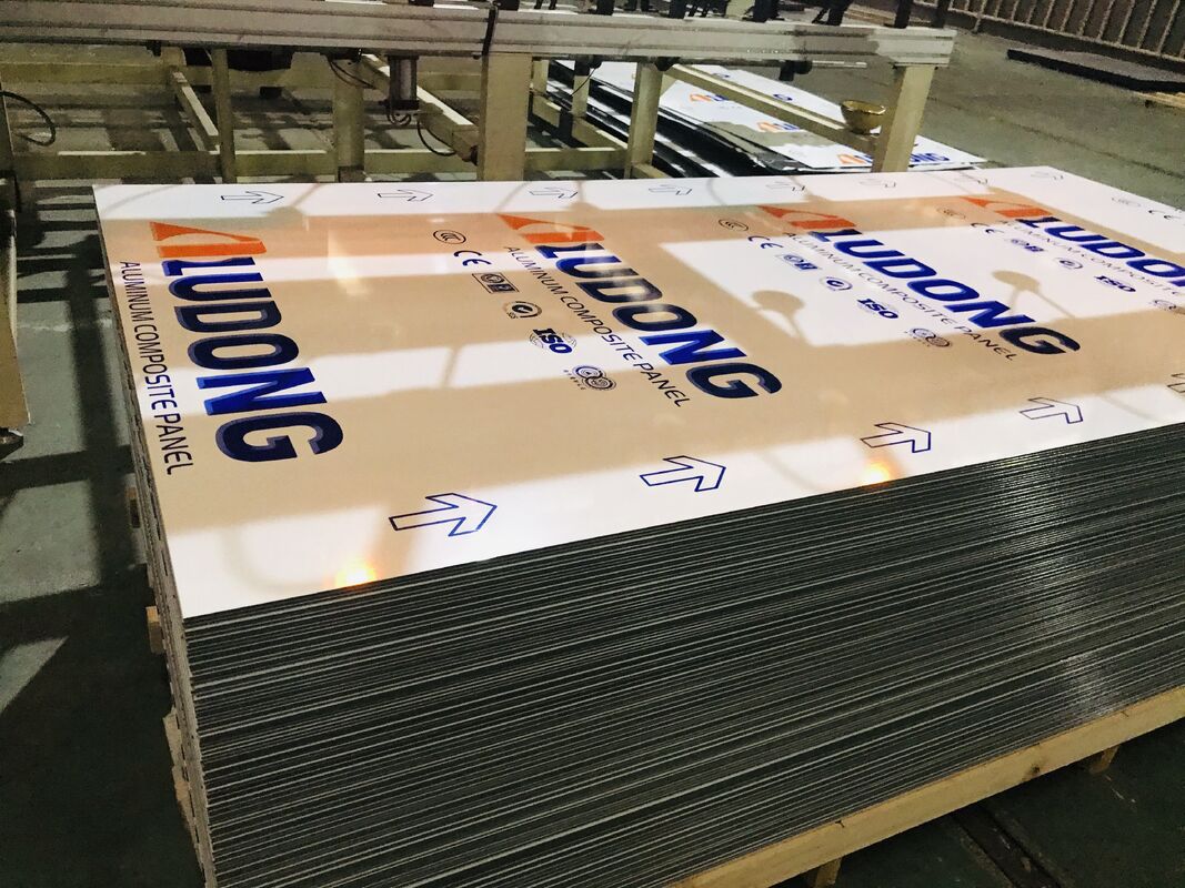 4mm B1 Fireproof Aluminum Composite Panel SGS EN13501-1 B-s1 d0 FR Mineral Core Facade Cladding
