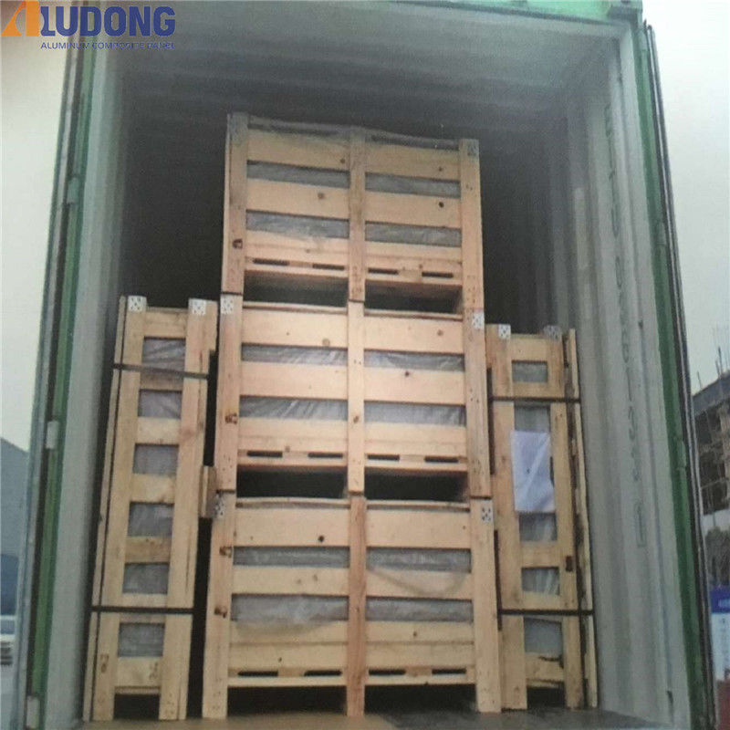 SGS Tested Mirror Aluminum Composite Panel In 1220mm Width And 0.15mm Aluminum Thickness